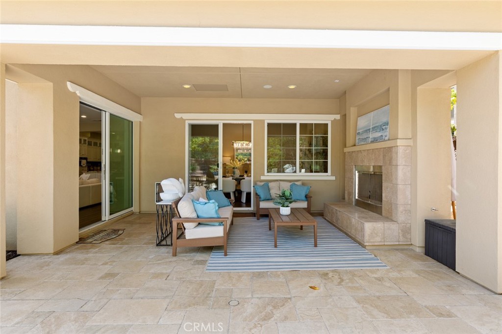 17472 Oakbluffs Lane