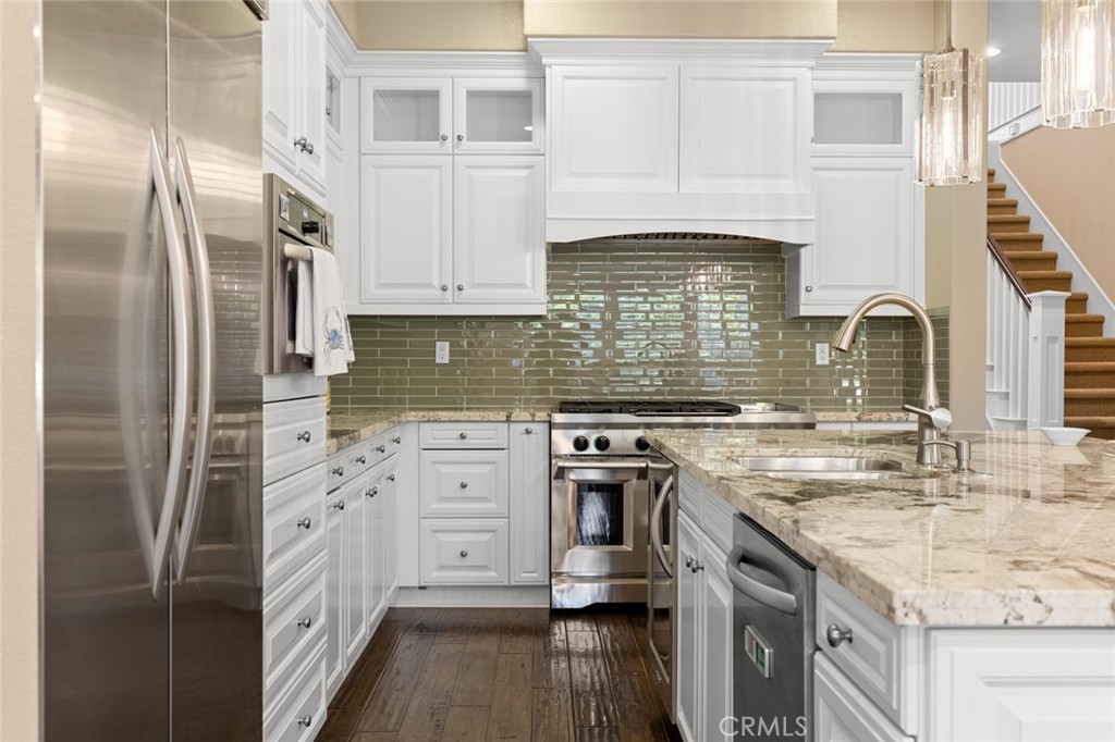 17472 Oakbluffs Lane