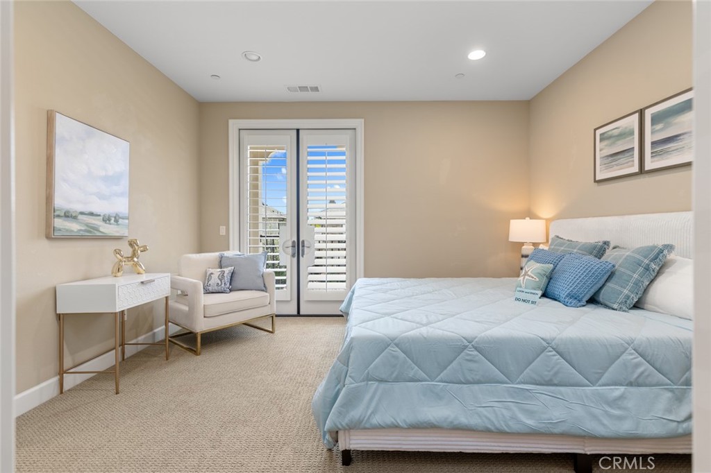 17472 Oakbluffs Lane