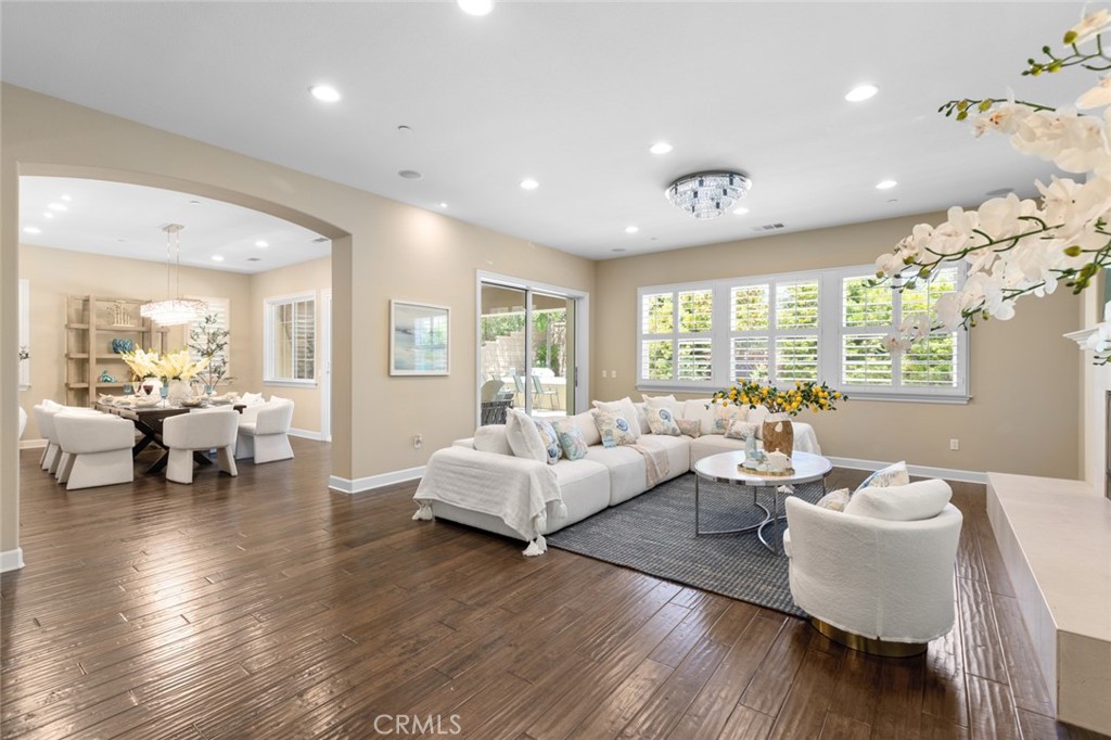 17472 Oakbluffs Lane