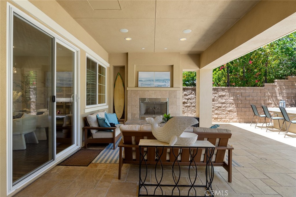 17472 Oakbluffs Lane