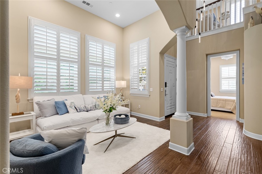 17472 Oakbluffs Lane