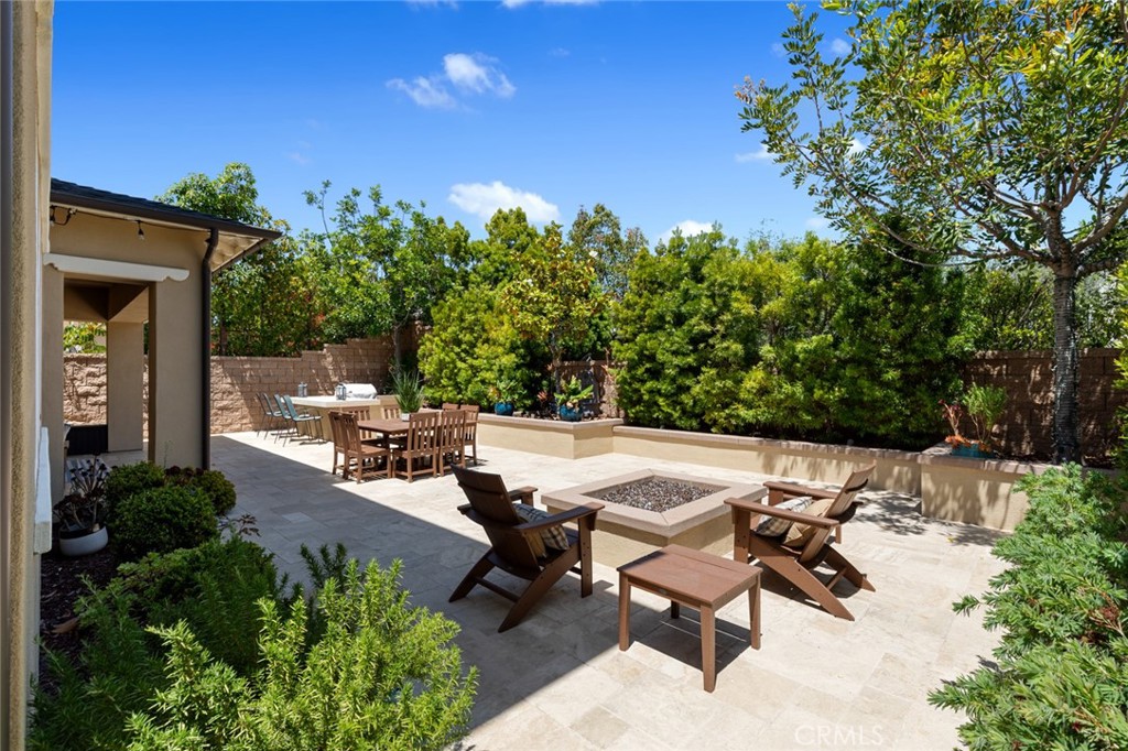 17472 Oakbluffs Lane