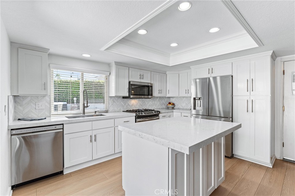 7880 E Samantha Circle