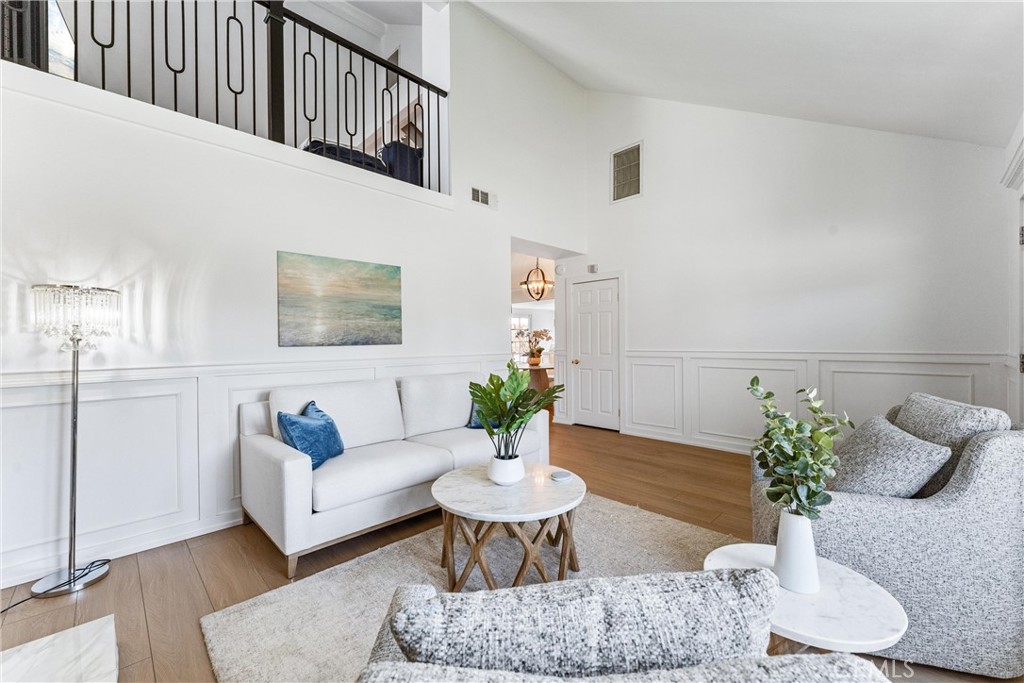 7880 E Samantha Circle