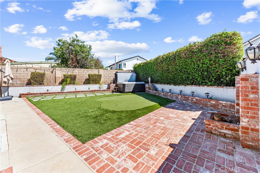 7880 E Samantha Circle