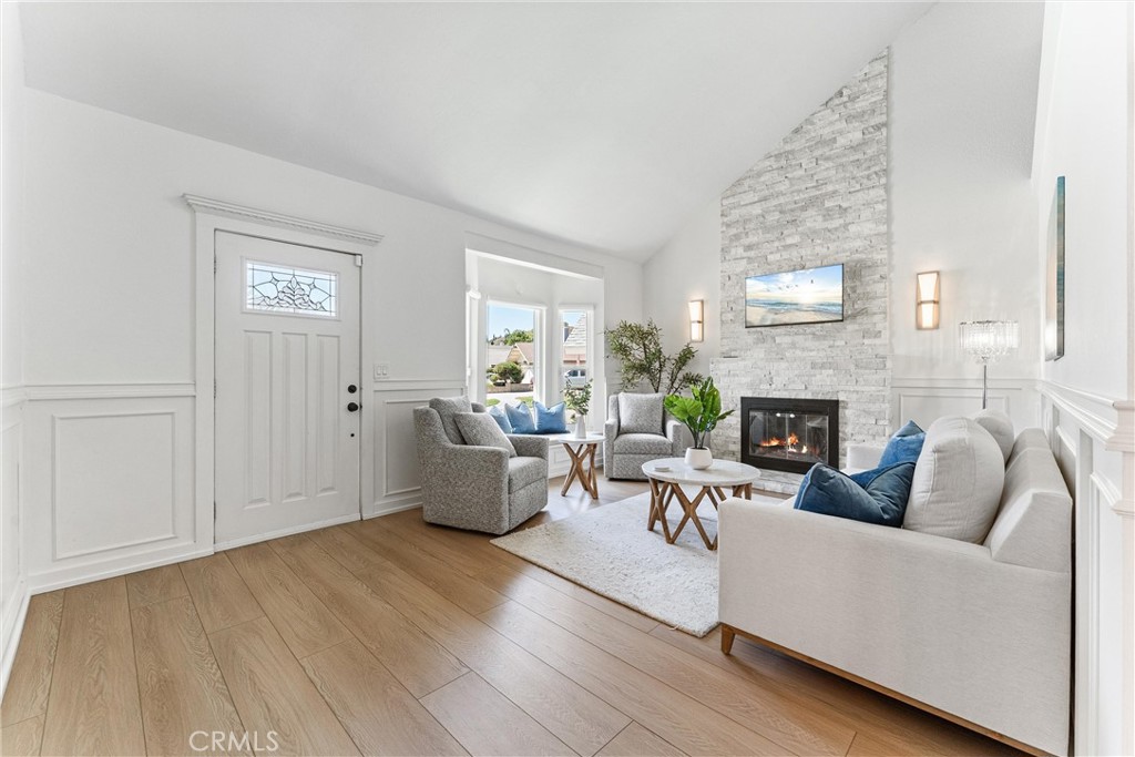 7880 E Samantha Circle