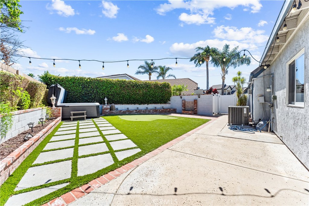 7880 E Samantha Circle