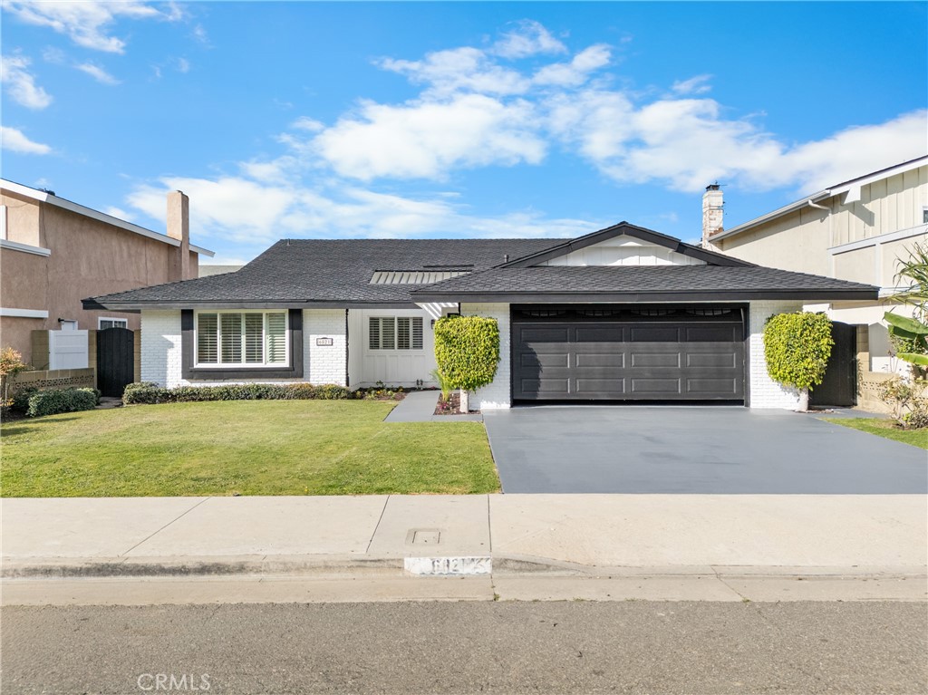 6821 Loyola Drive