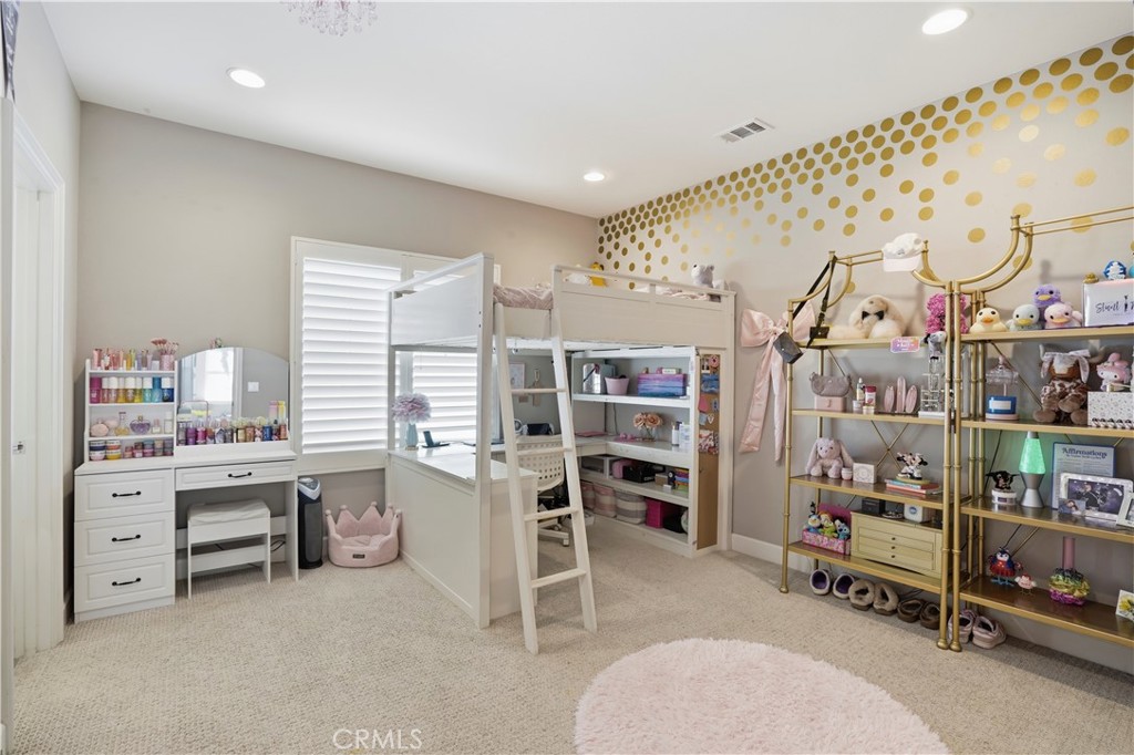 17491 Oakbluffs Lane