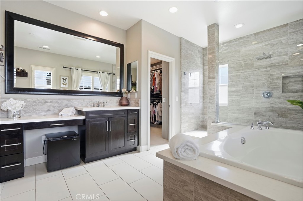 17491 Oakbluffs Lane