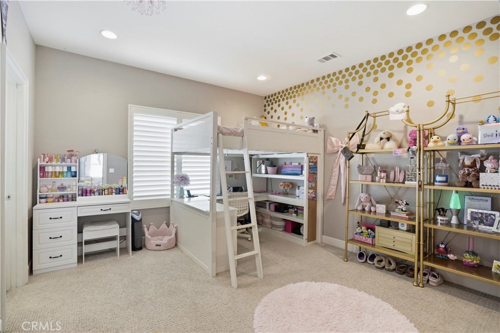 17491 Oakbluffs Lane