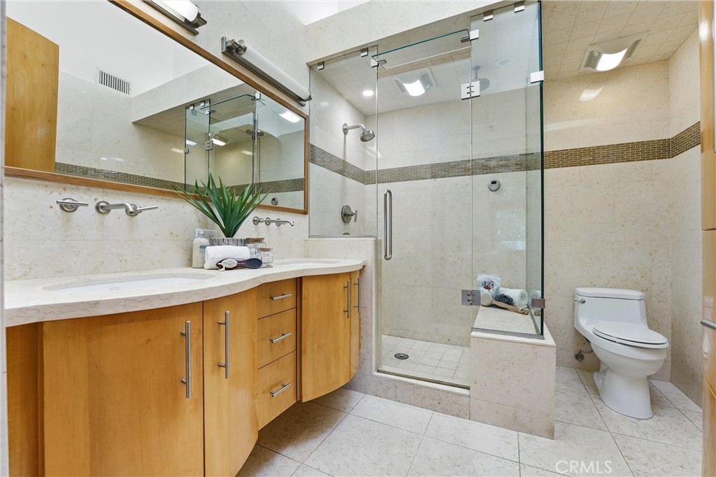 19401 Sunray Lane 204