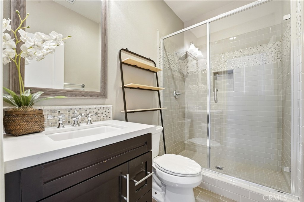 17491 Oakbluffs Lane