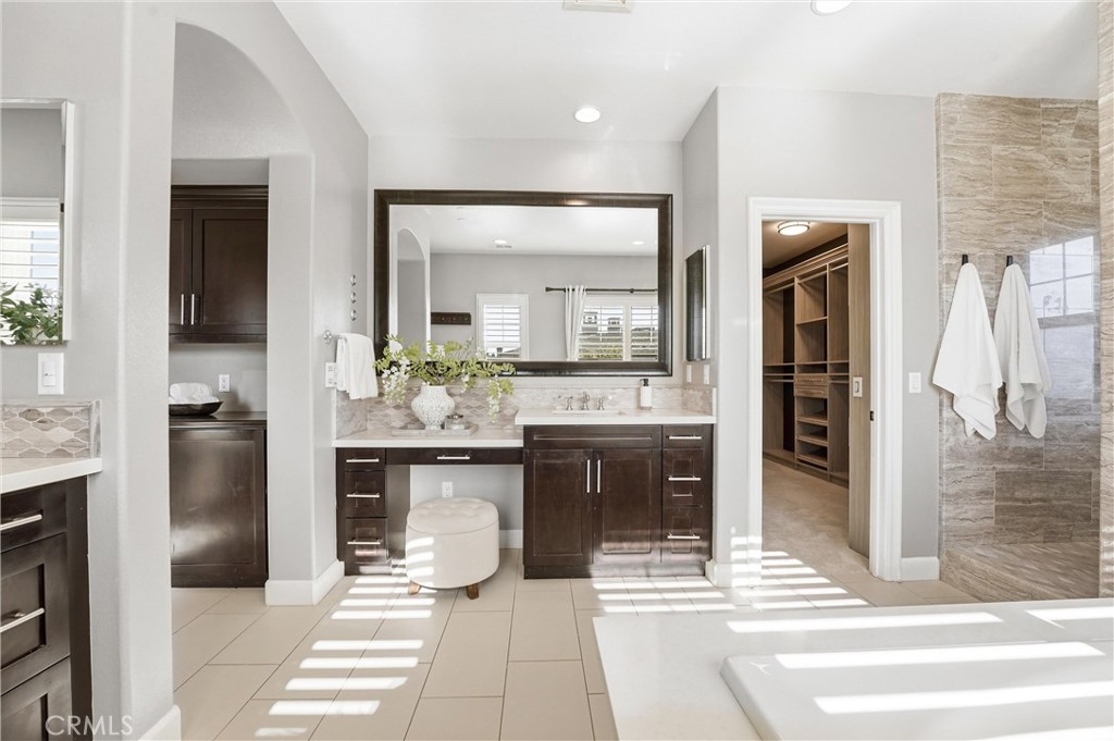 17491 Oakbluffs Lane