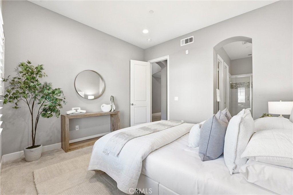 17491 Oakbluffs Lane