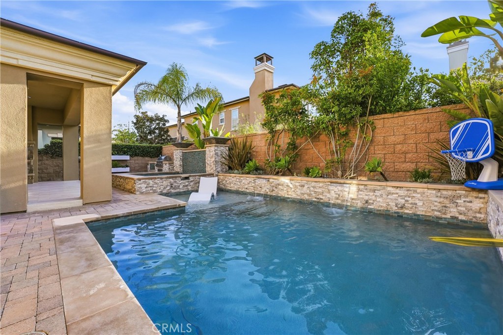 17491 Oakbluffs Lane