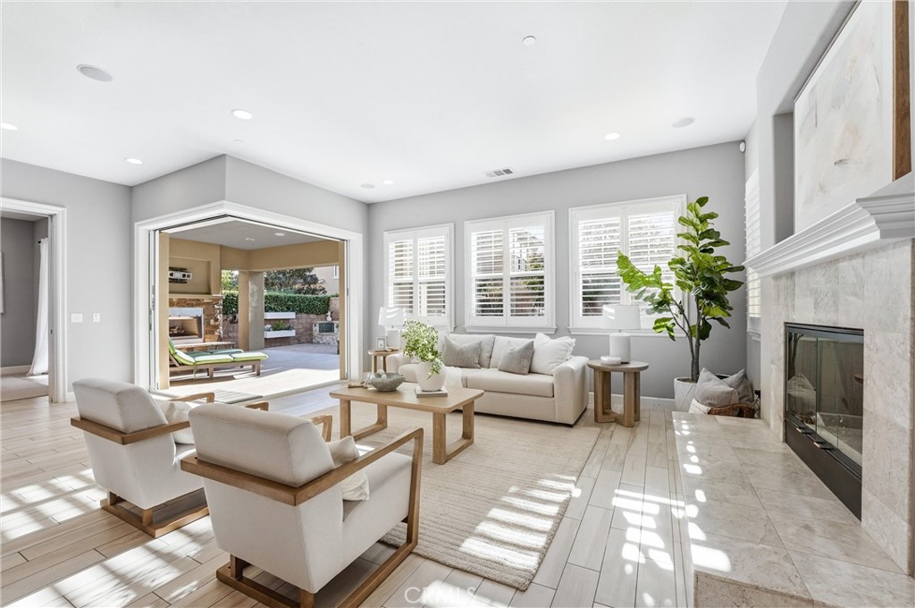 17491 Oakbluffs Lane