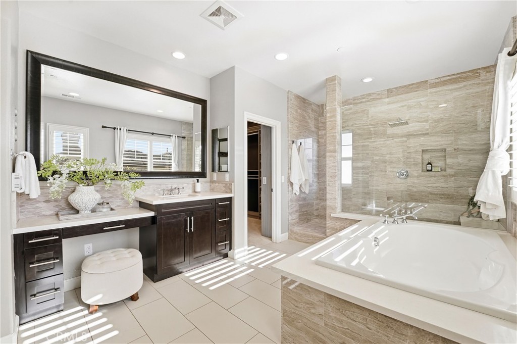 17491 Oakbluffs Lane