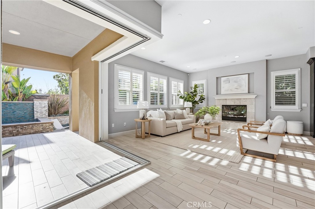 17491 Oakbluffs Lane