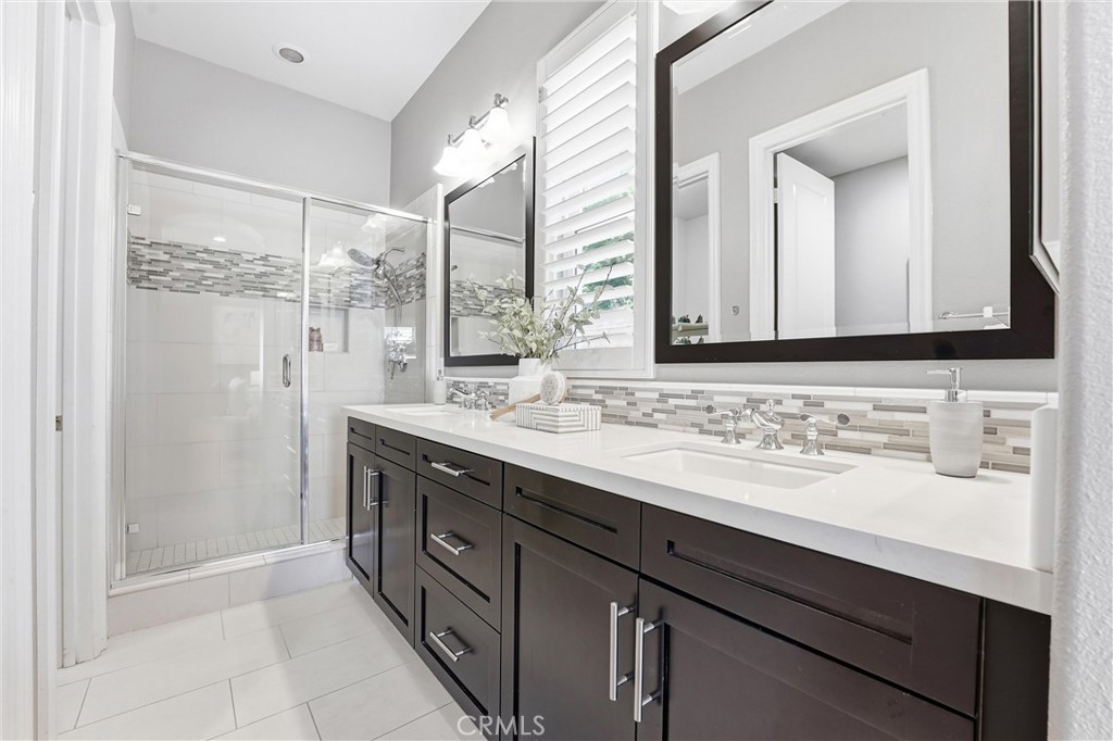 17491 Oakbluffs Lane