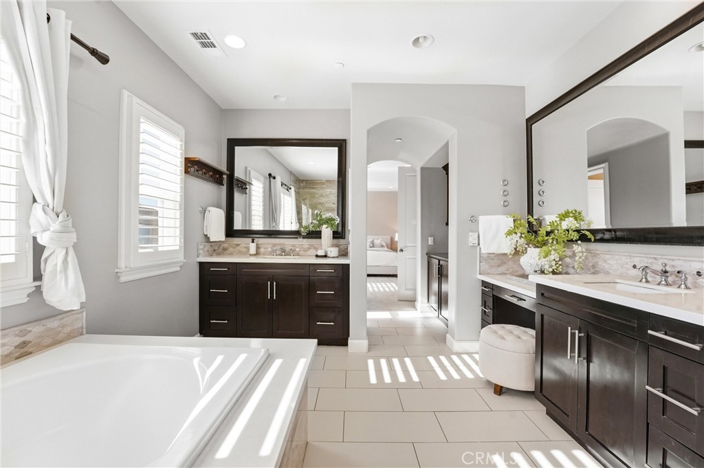 17491 Oakbluffs Lane