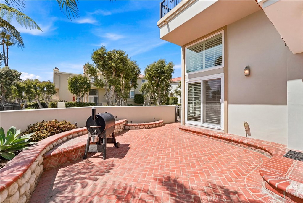 6051 Broadstone Circle