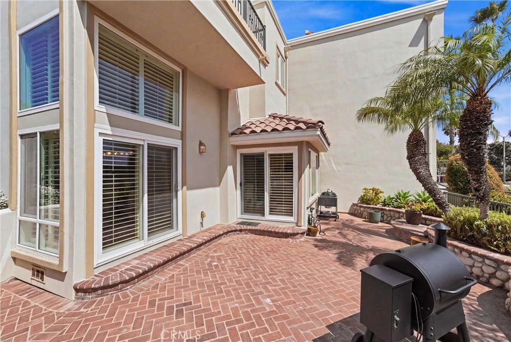 6051 Broadstone Circle