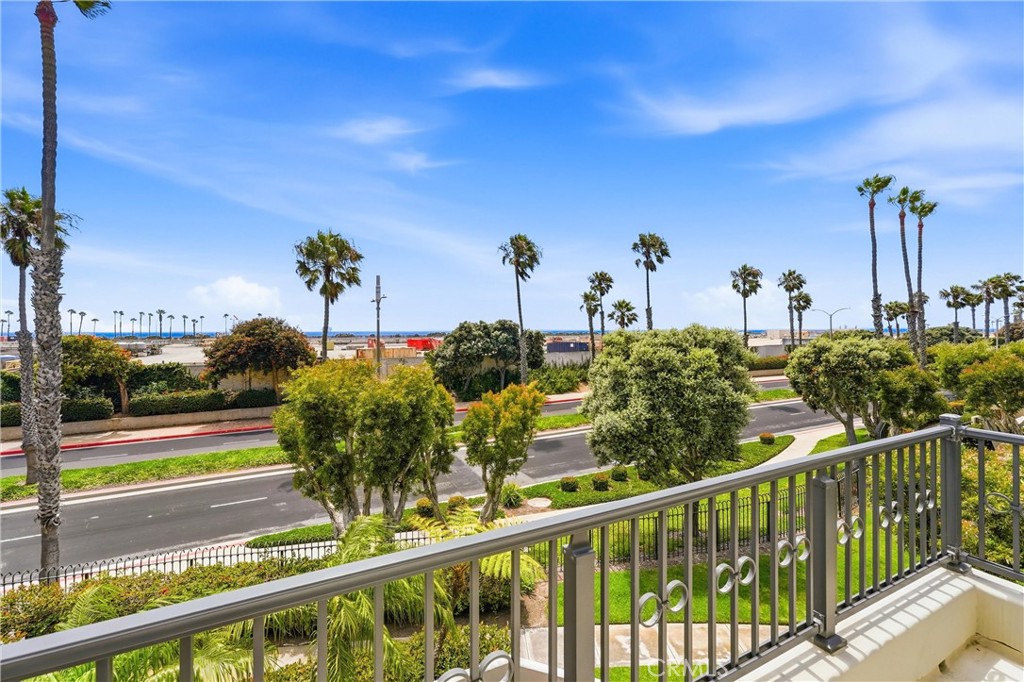 6051 Broadstone Circle