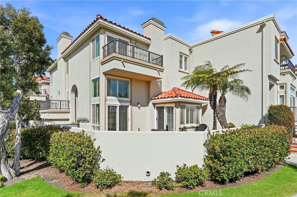 6051 Broadstone Circle