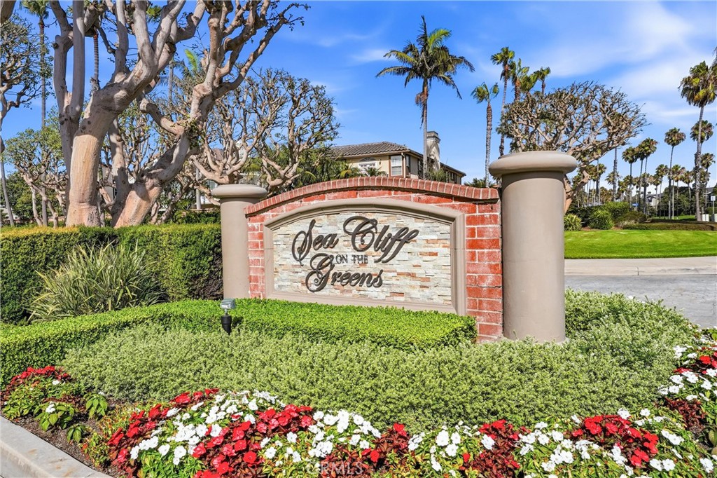 6051 Broadstone Circle