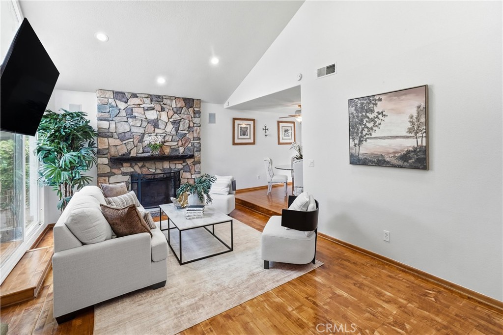 5872 Meadowbrook Drive