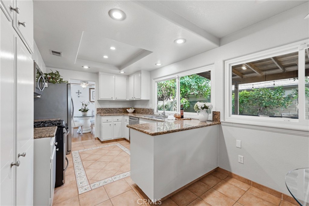 5872 Meadowbrook Drive