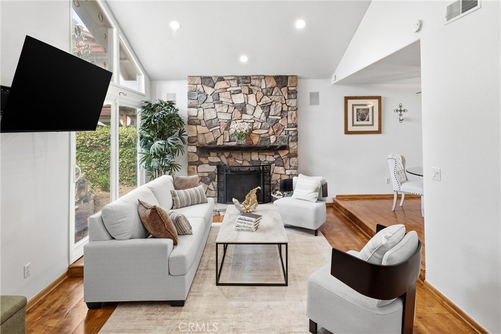 5872 Meadowbrook Drive