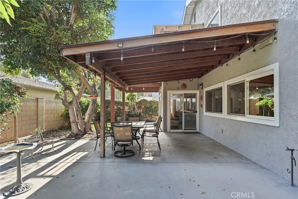 5872 Meadowbrook Drive