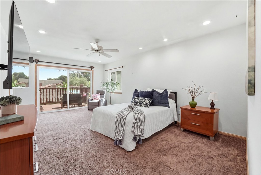 5872 Meadowbrook Drive
