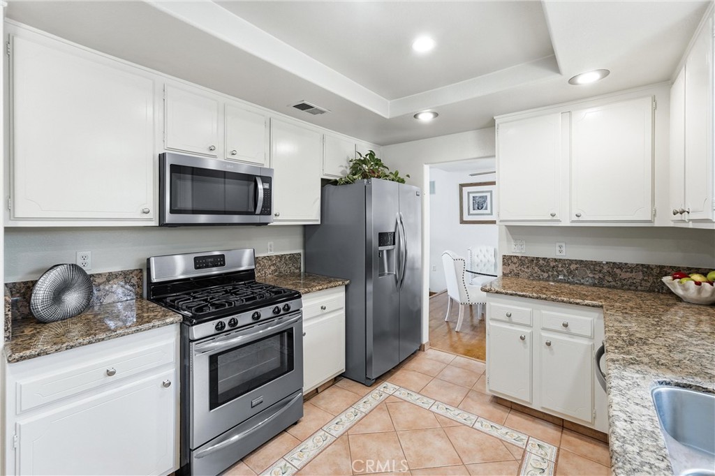 5872 Meadowbrook Drive