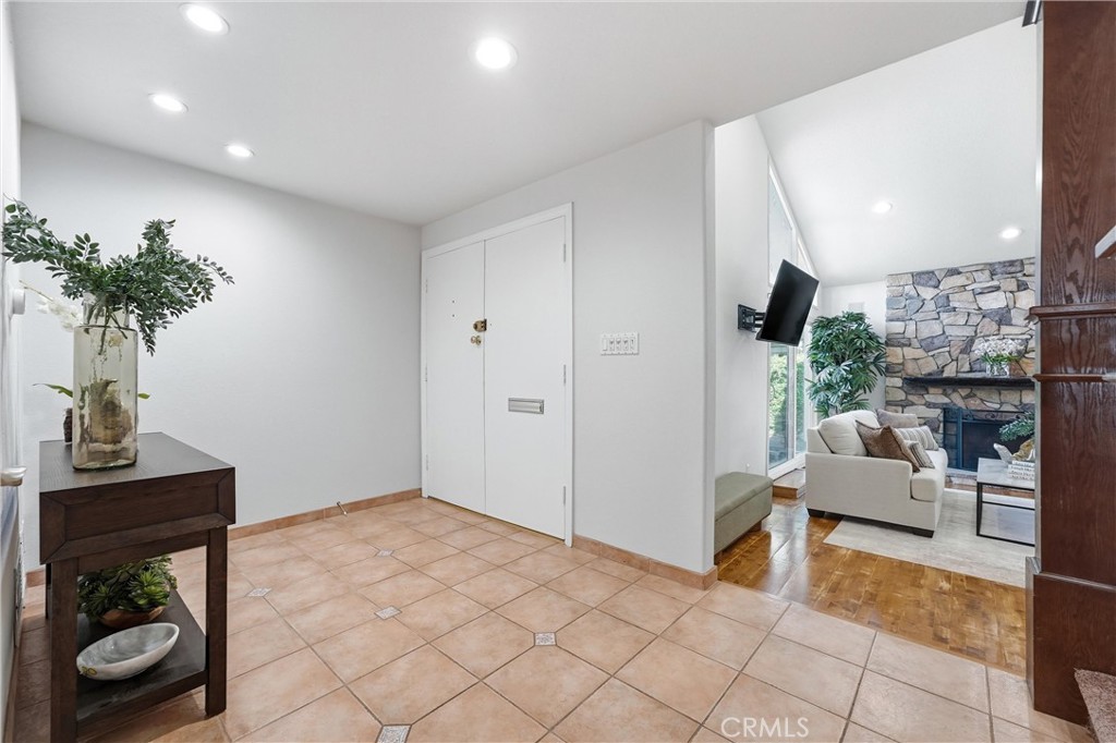 5872 Meadowbrook Drive