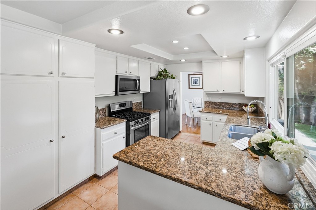 5872 Meadowbrook Drive