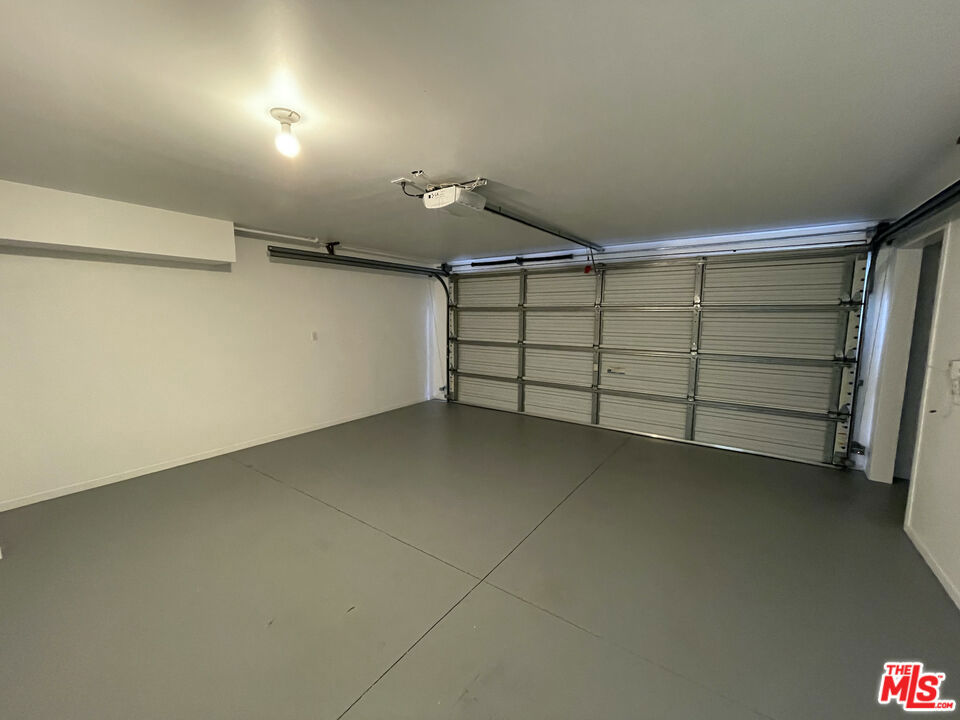 608 1/2 WESTMINSTER Avenue