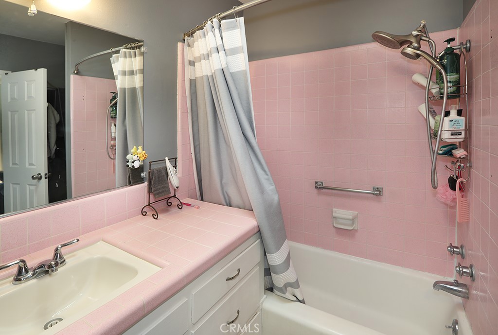 4110 E Vermont Street