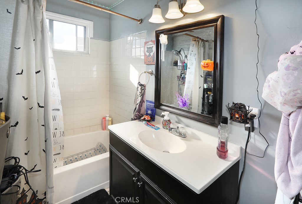 4110 E Vermont Street