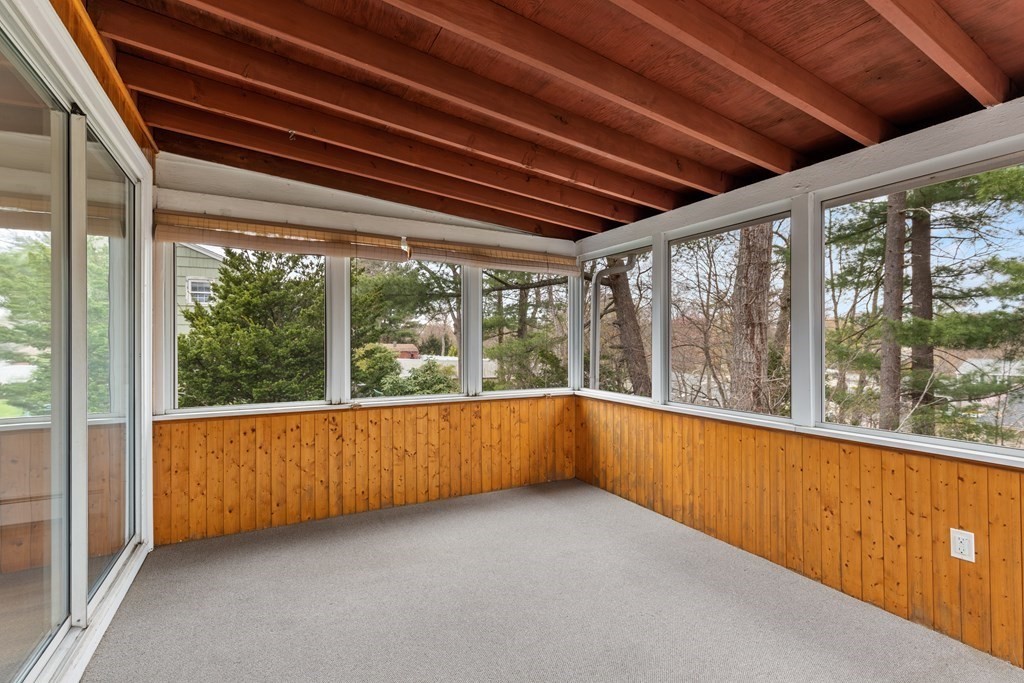 33 Fieldbrook Dr