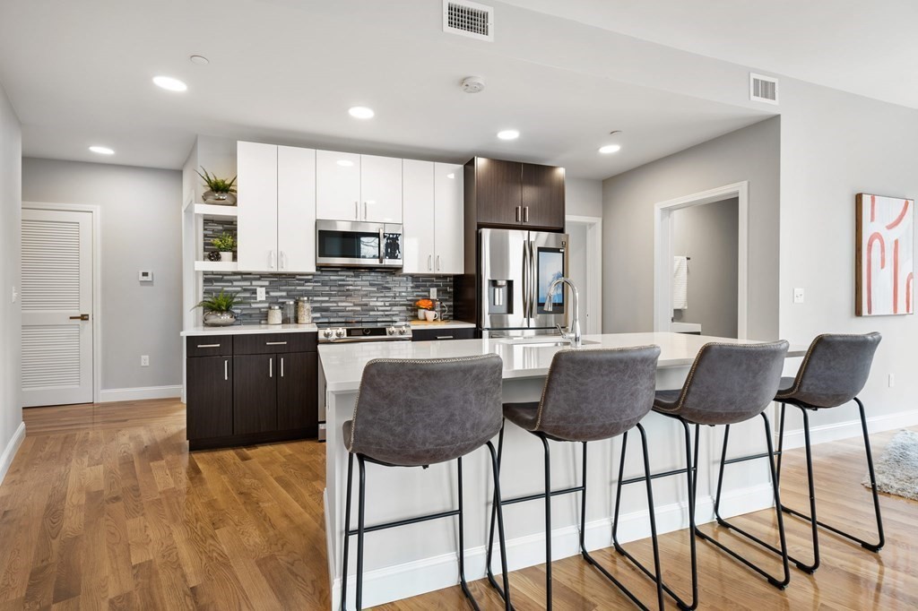 10 Taber Street Unit: 207