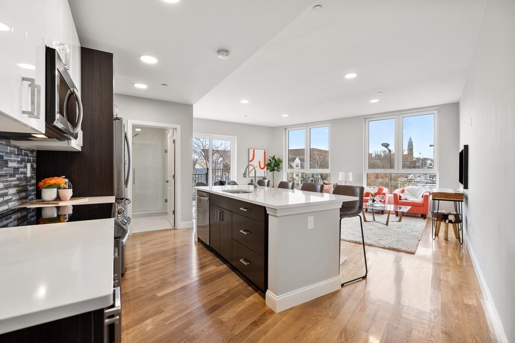10 Taber Street Unit: 207