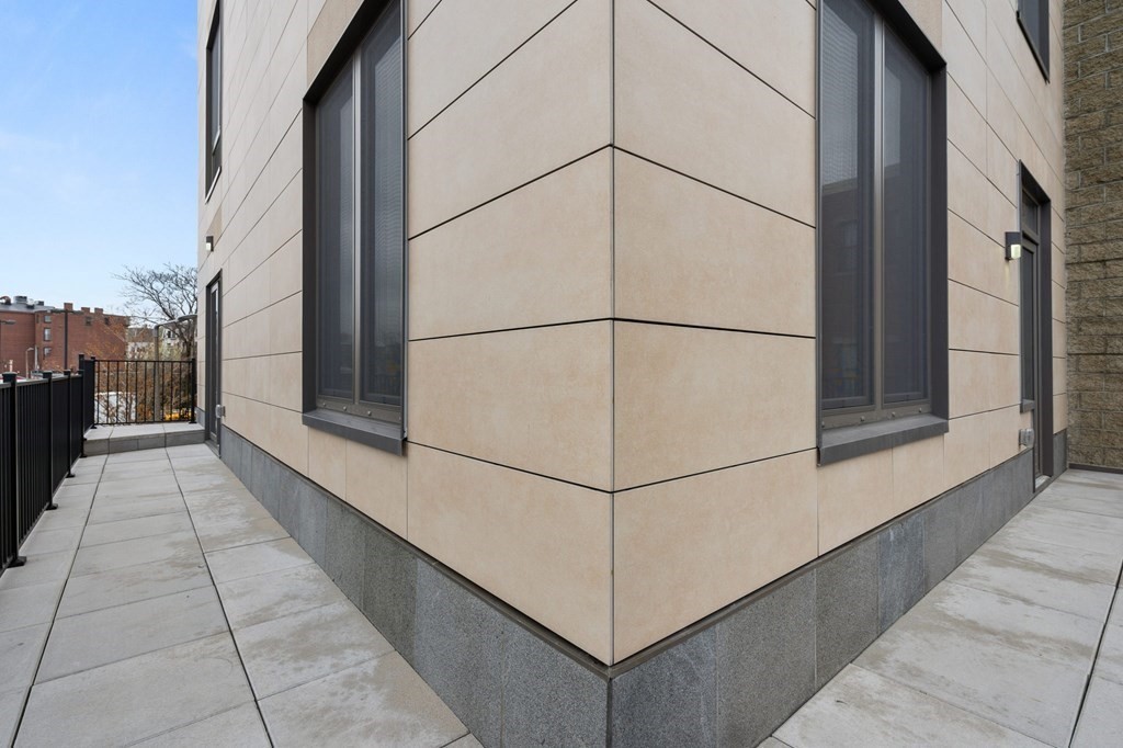 10 Taber Street Unit: 207