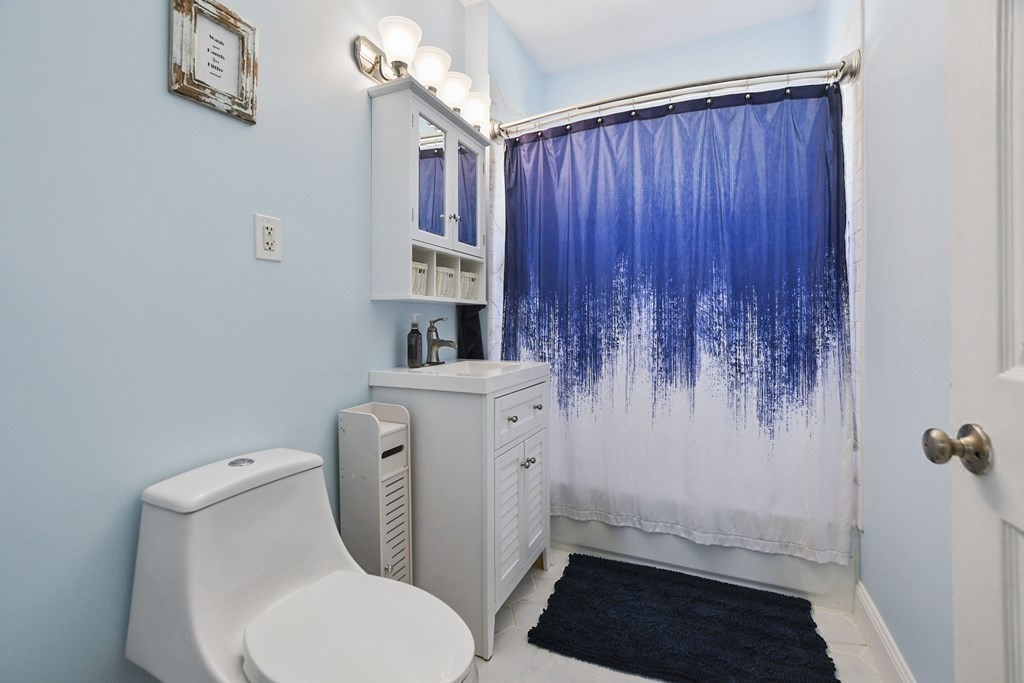 24 Gayland St Unit: 3