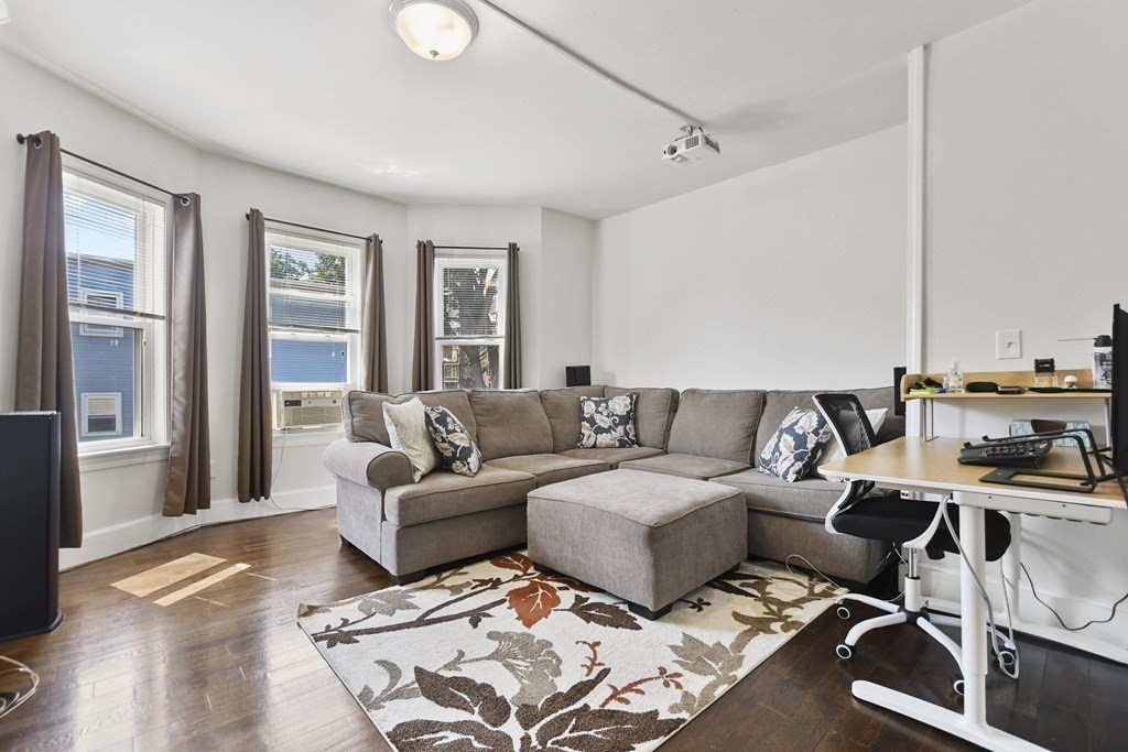 24 Gayland St Unit: 3