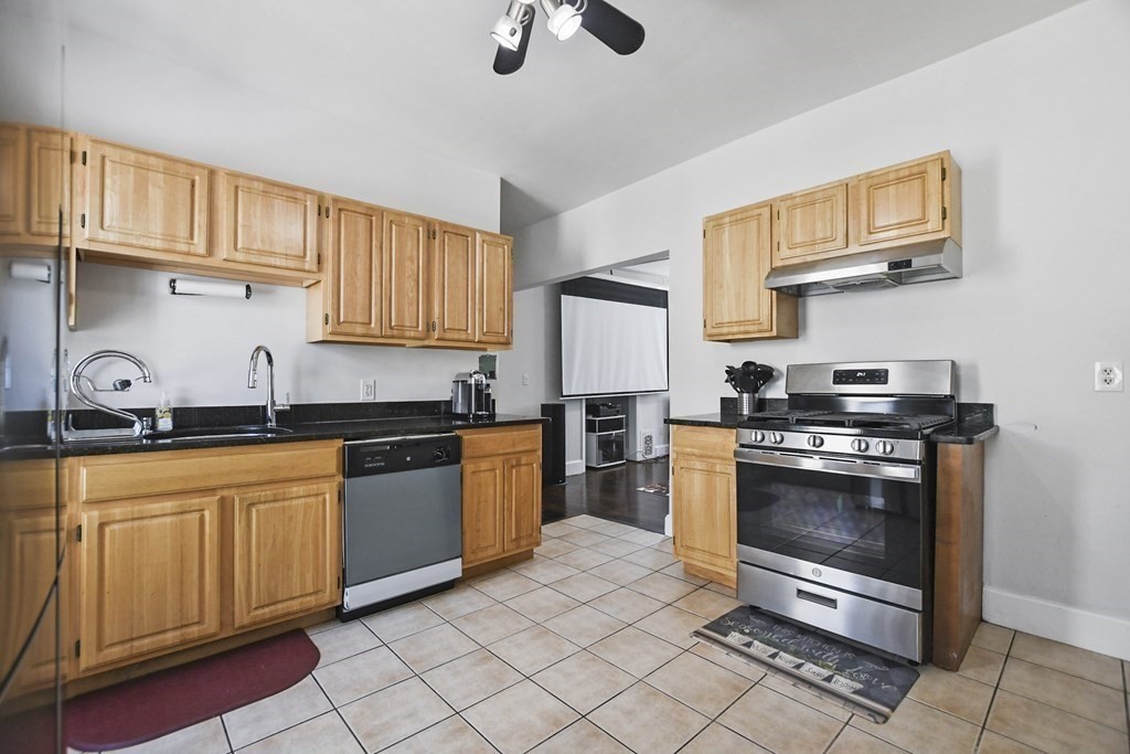 24 Gayland St Unit: 3