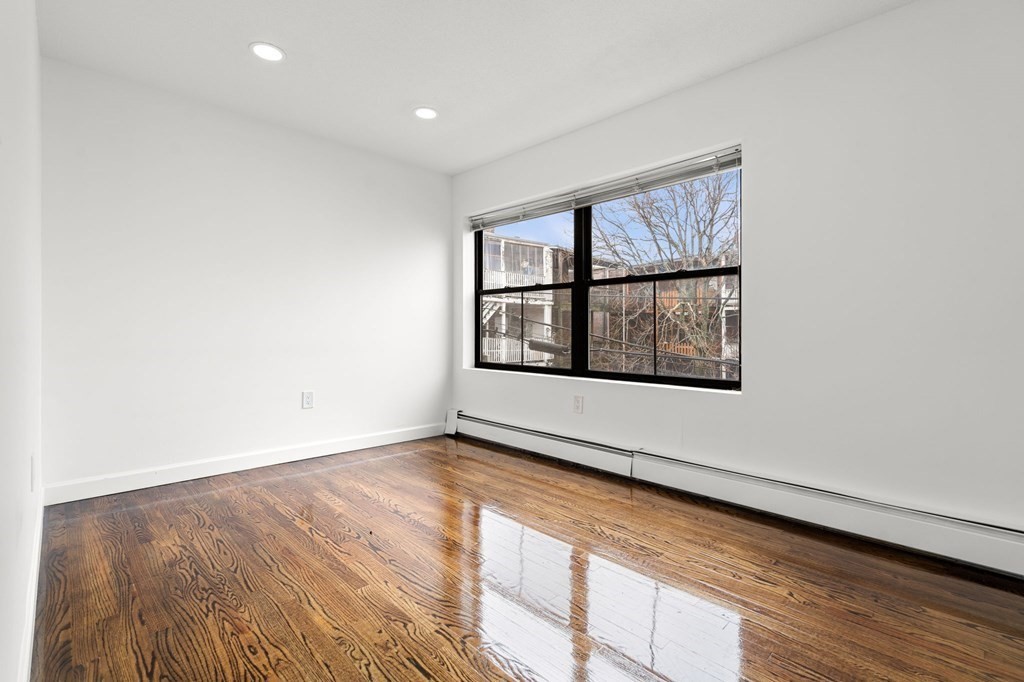 60B Gibson St. Unit: B4